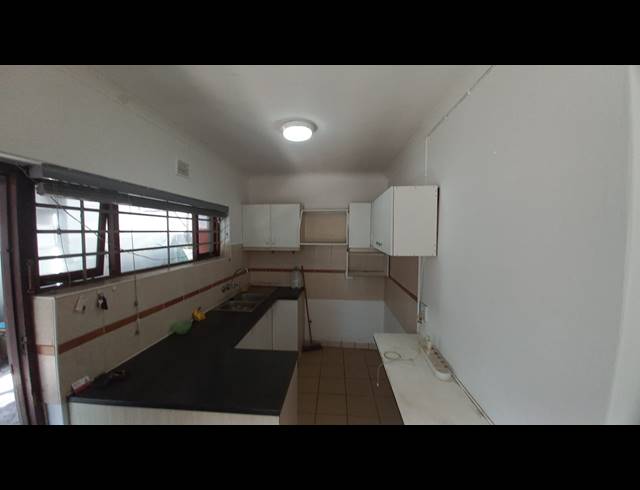 5 BEDROOM FREEHOLD FOR SALE IN KLEINKRANTZ